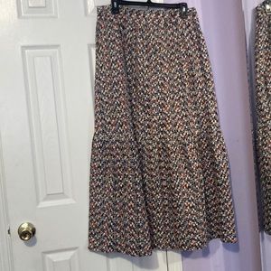 Long Navy/multicolor Floral ruffle hem skirt